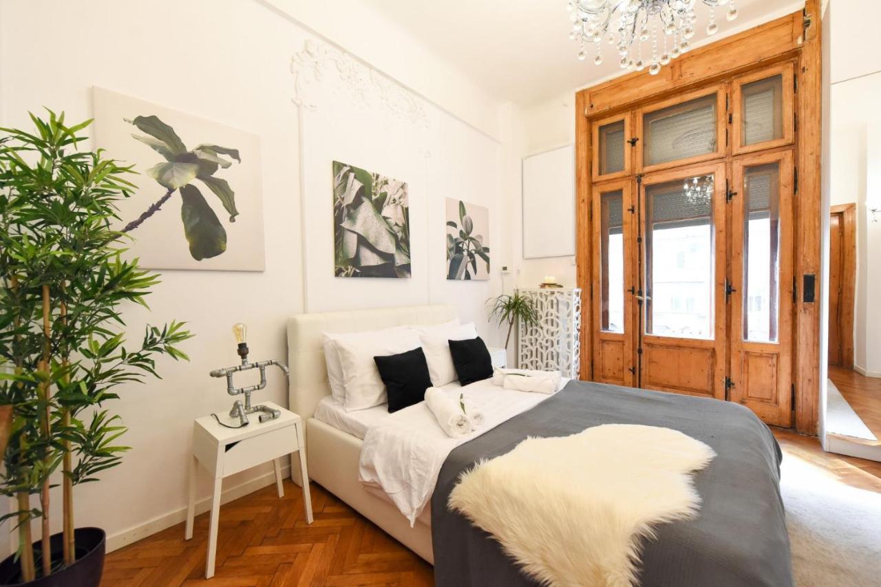 Love.Travel.Explore ♥️Apt W/ Balcony In Old Town Διαμέρισμα Βουκουρέστι Εξωτερικό φωτογραφία