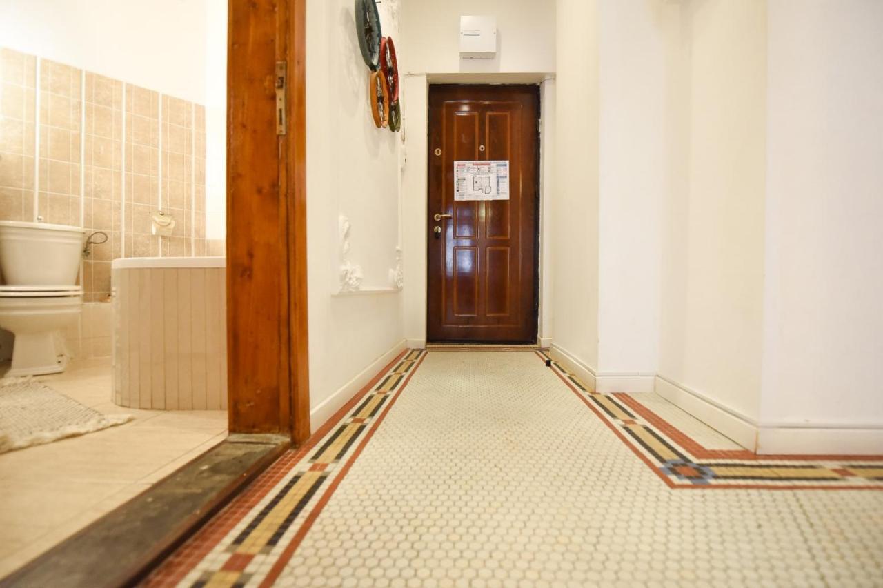 Love.Travel.Explore ♥️Apt W/ Balcony In Old Town Διαμέρισμα Βουκουρέστι Εξωτερικό φωτογραφία