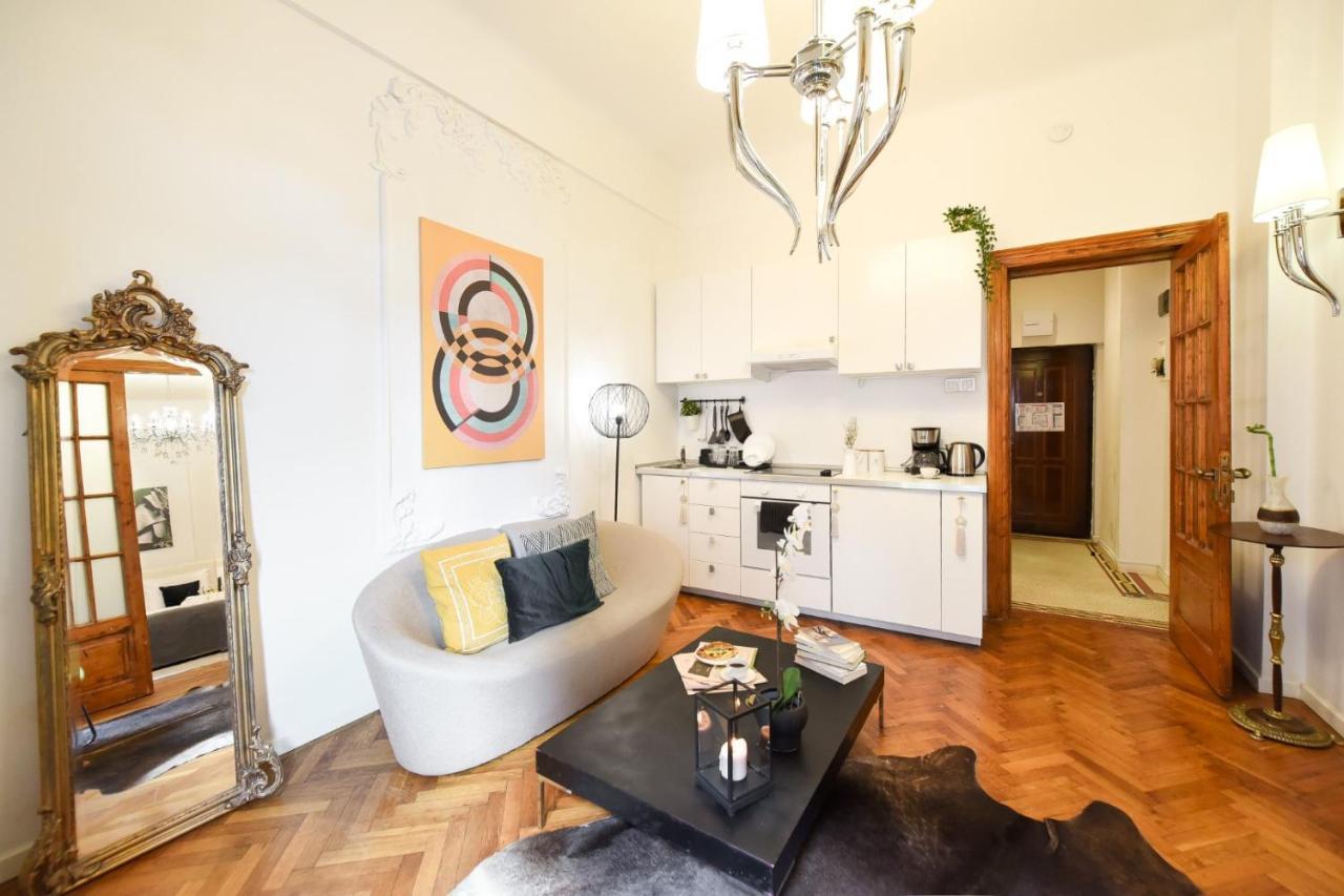 Love.Travel.Explore ♥️Apt W/ Balcony In Old Town Διαμέρισμα Βουκουρέστι Εξωτερικό φωτογραφία